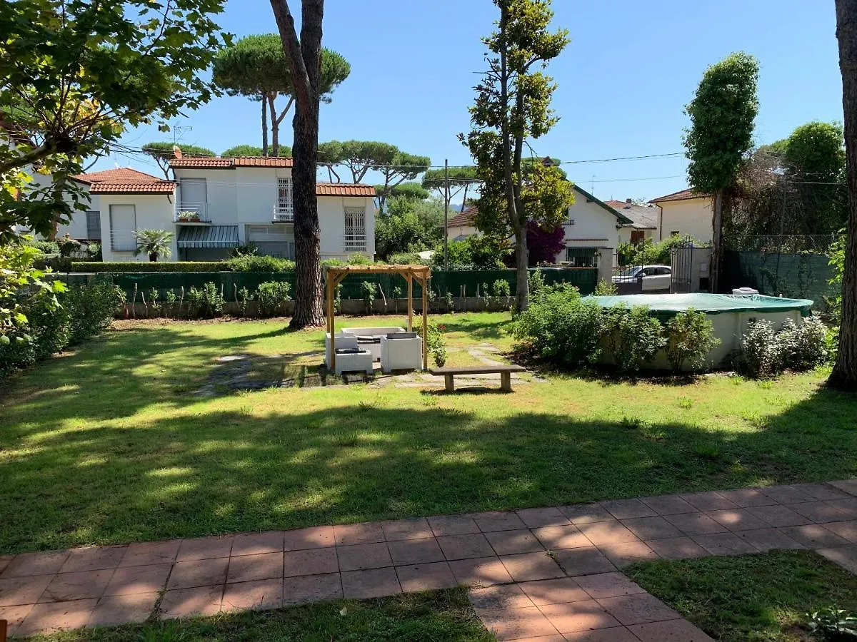 Villa Gabry E Villa Fiorita Camaiore Italy