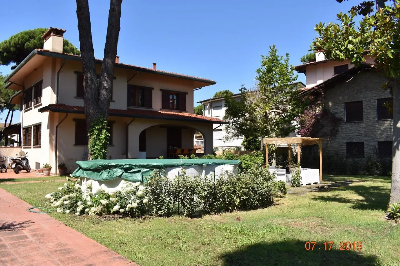 קמאיורה Villa Gabry E Villa Fiorita